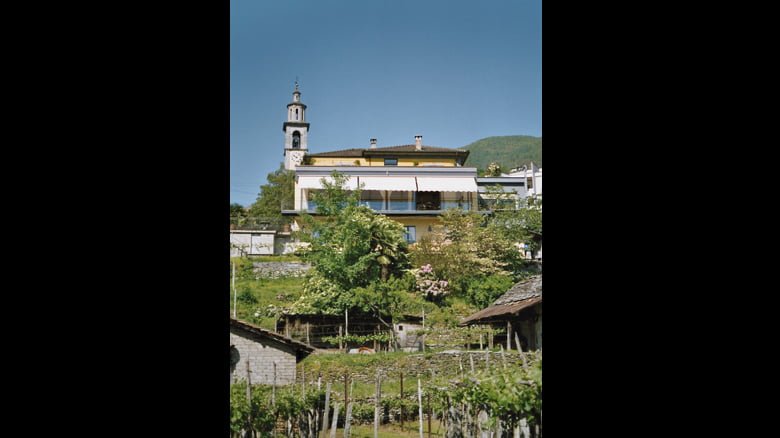 Ristrutturazione edificio alberghiero intragna ticino